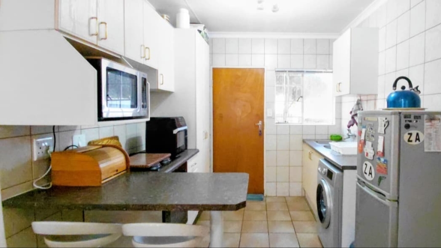 3 Bedroom Property for Sale in Safari Gardens North West